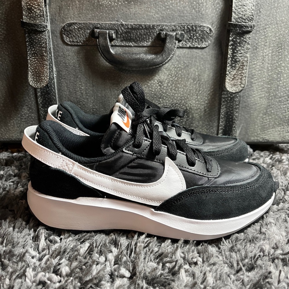 Nike Waffle Debut Black White Men Casual Lifestyle Shoes Sneakers DH9522-001